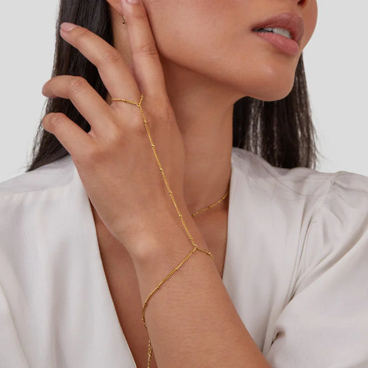 Hand Gold Chain: Hand Jewelry That Dazzles