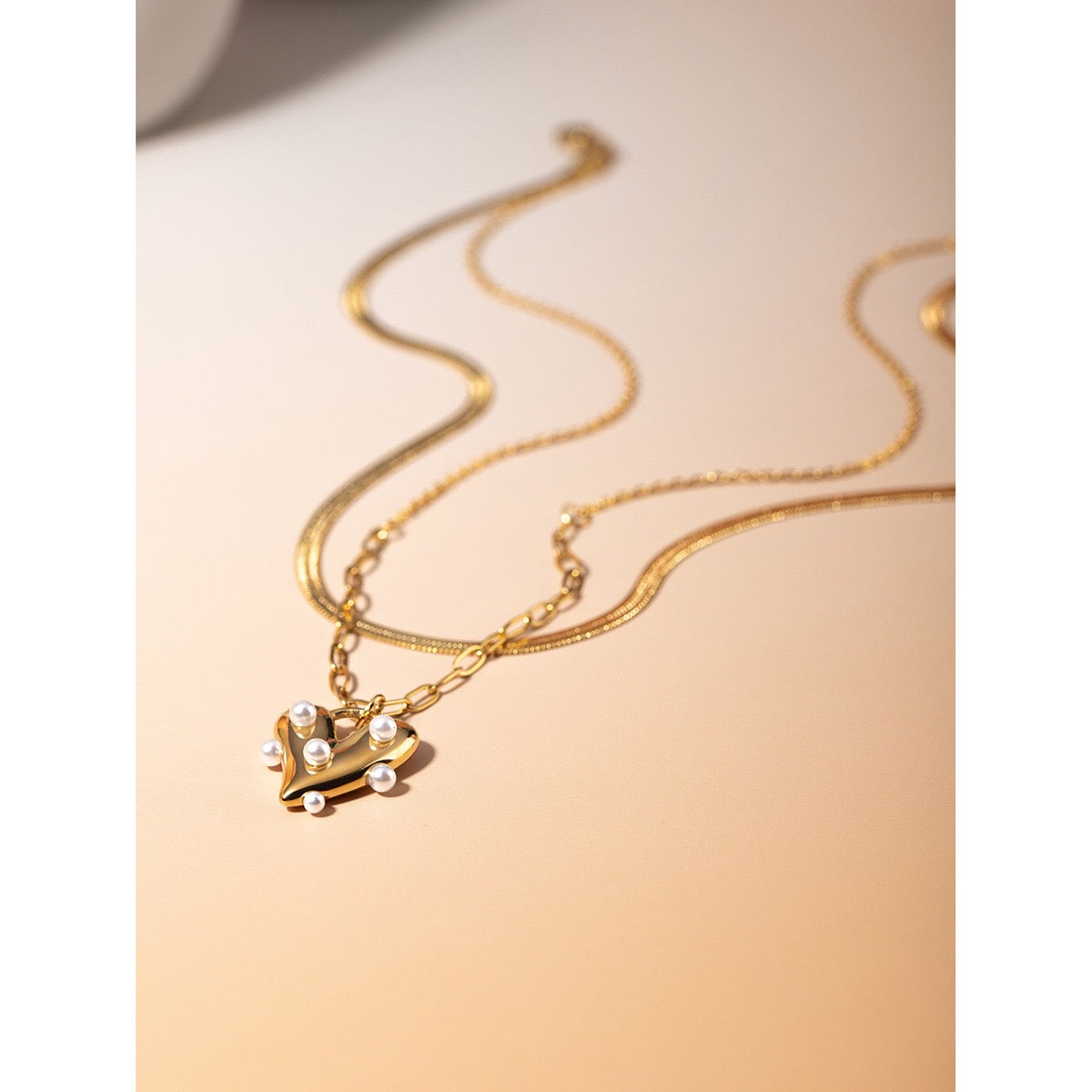 18K Gold Pearl Heart Paperclip Chain Charm Bracelet