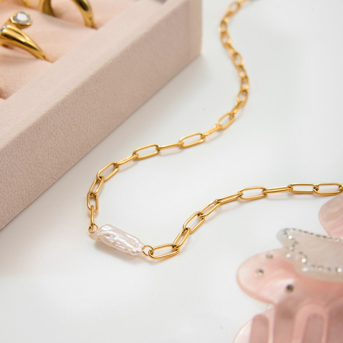 18K Gold Soft Touch Pearl Pendant Paperlicp Chain Layered Necklace Set