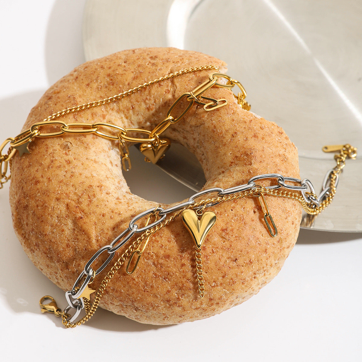 18K Gold Heart Charm Paperclip Chain Bracelet