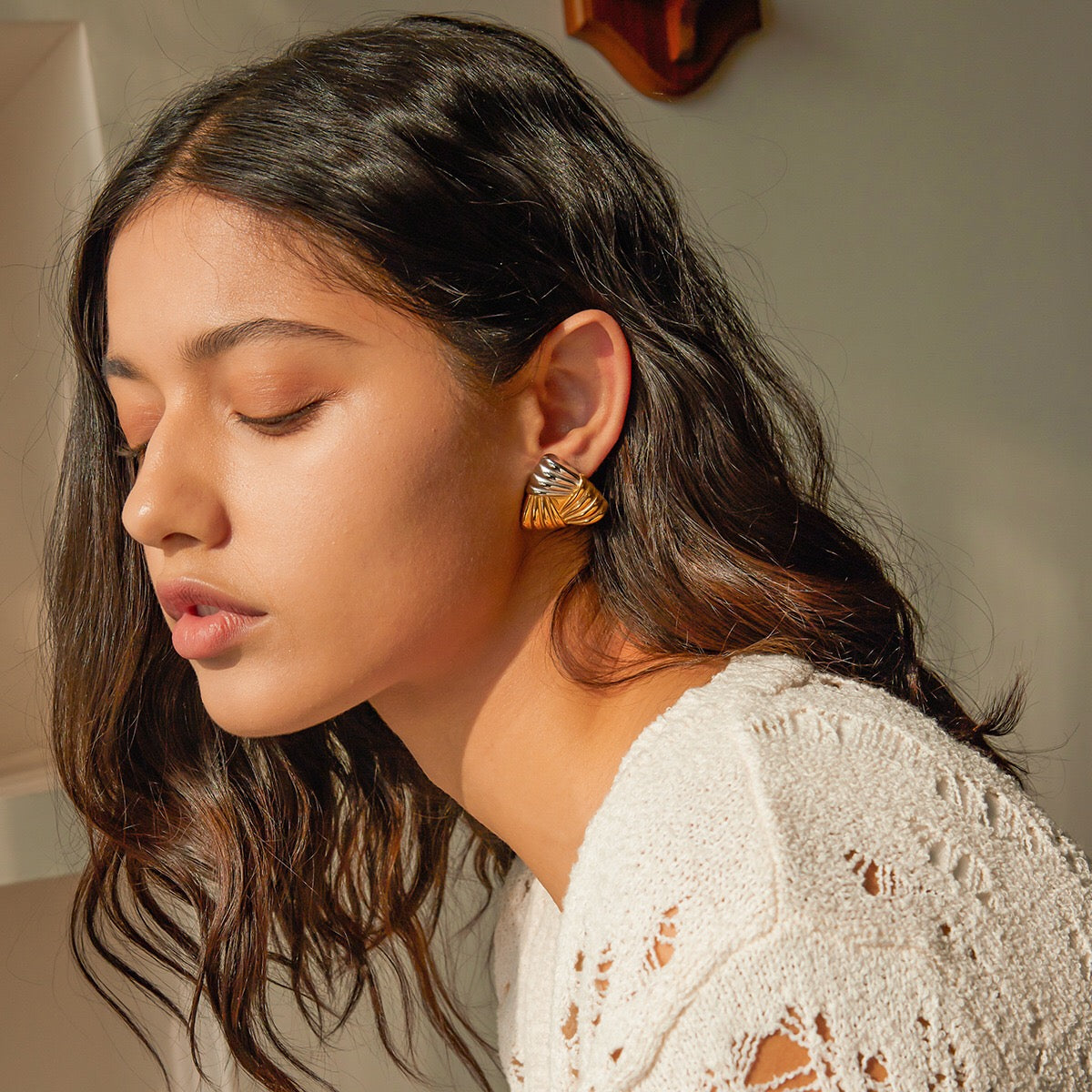 18K Gold Ribbed Triangle Statement Stud Earrings