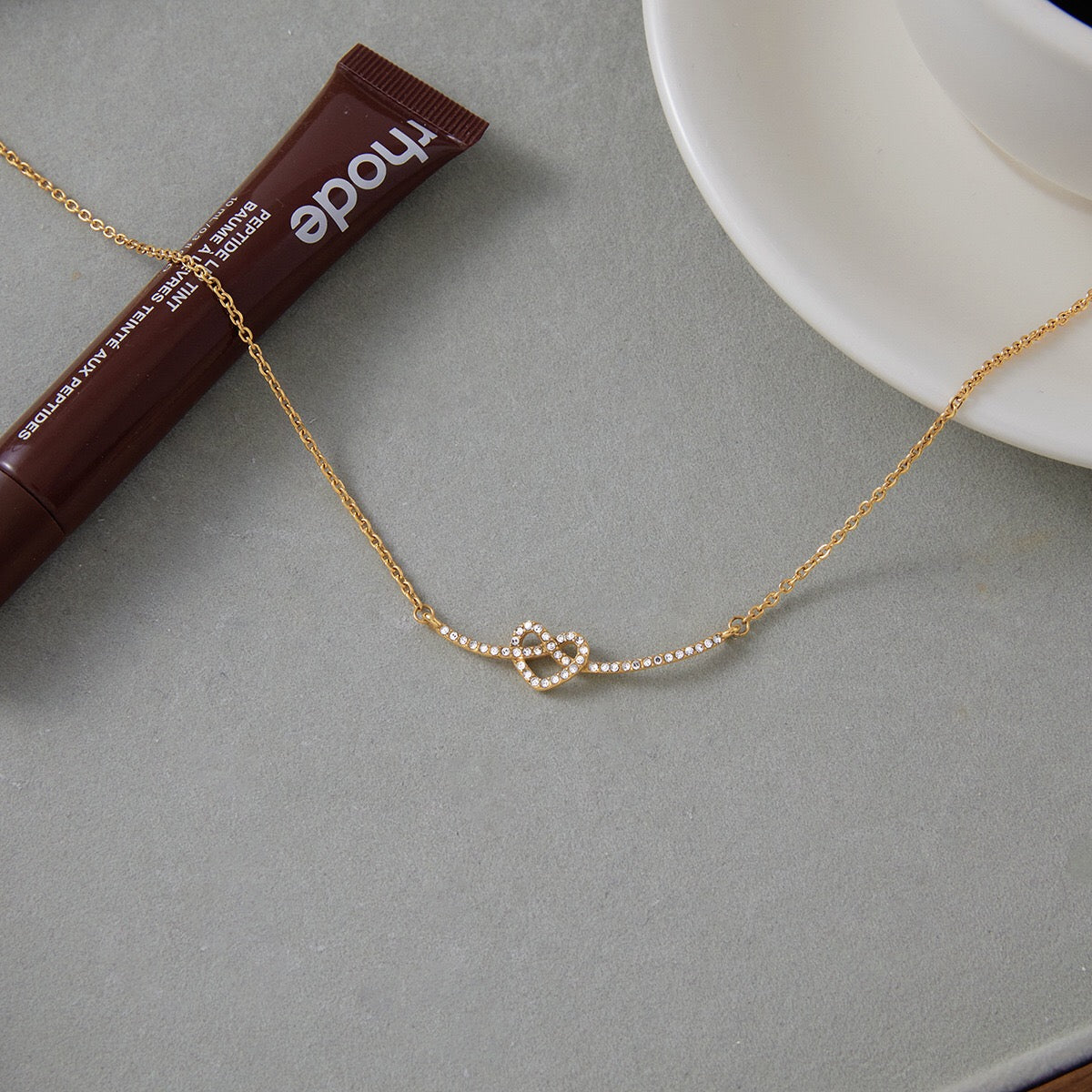 18K Gold Heart Knot Bling Dainty Pendant Necklace