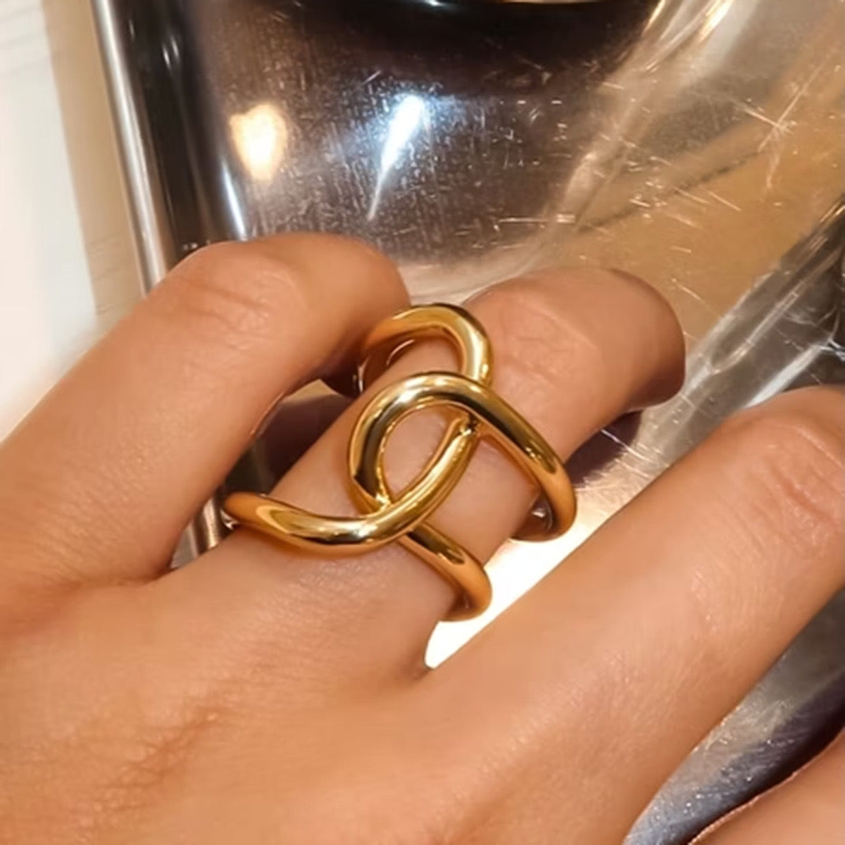 18K Gold Intertwined Statement Ring