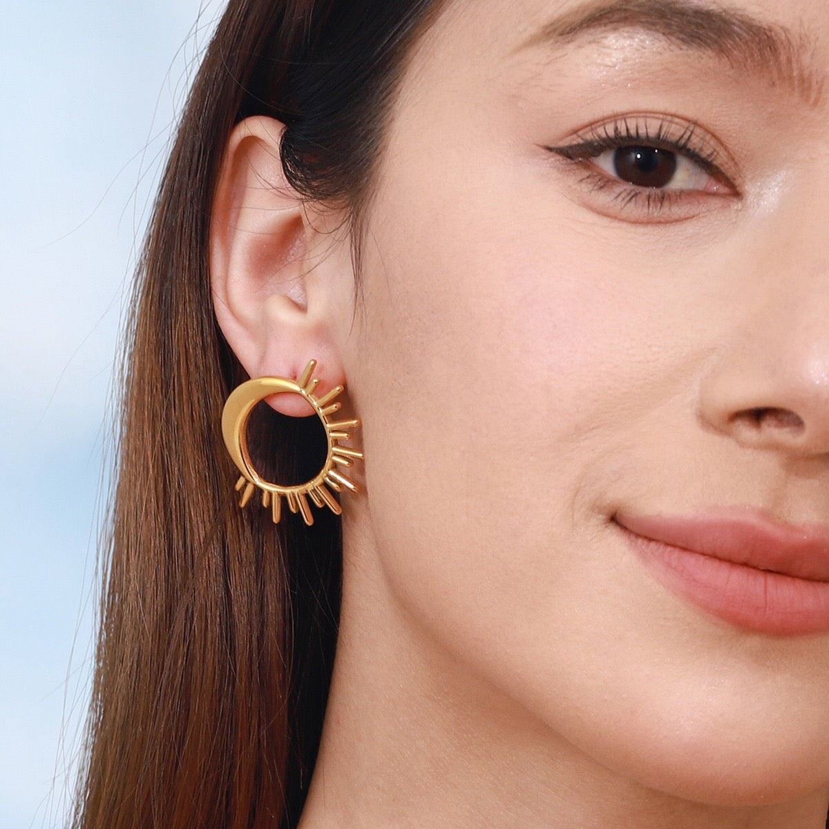 18K Gold Glowing Sun Statement Stud Earrings
