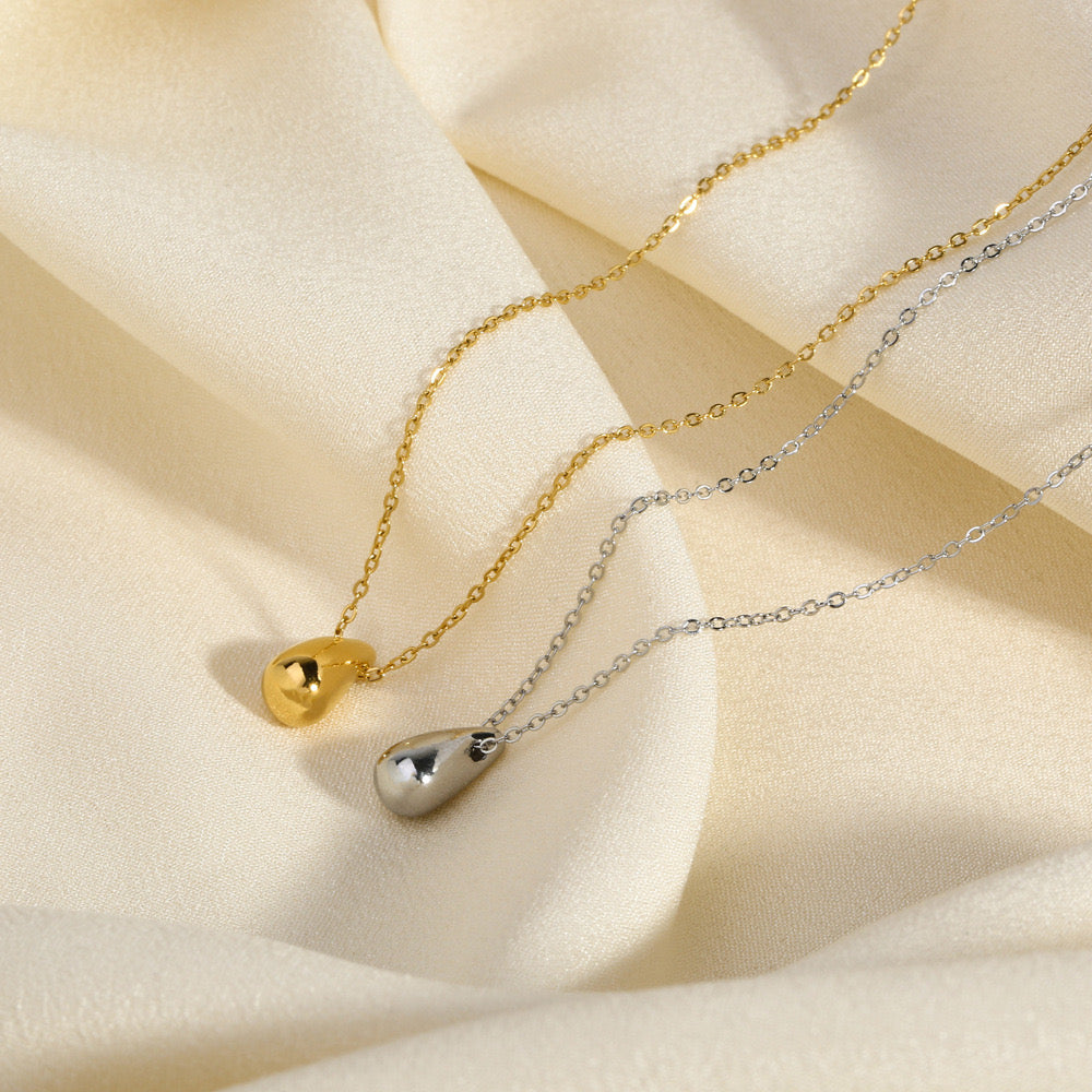 18K Gold Minimalist Teardrop Pendant Dainty Necklace