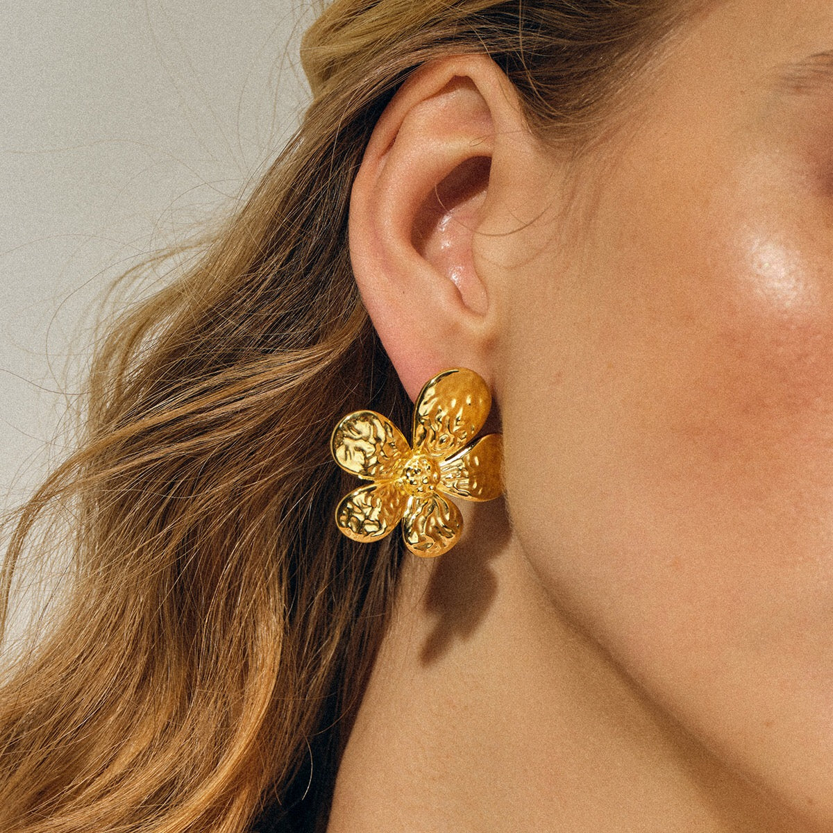 18K Gold Blooming Flower Statement Stud Earrings