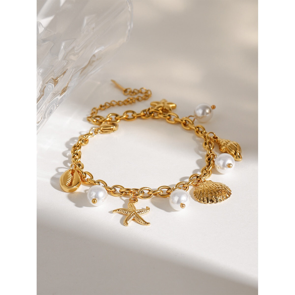 18K Gold Ocean Tale Shell Starfish Pearl Bracelet