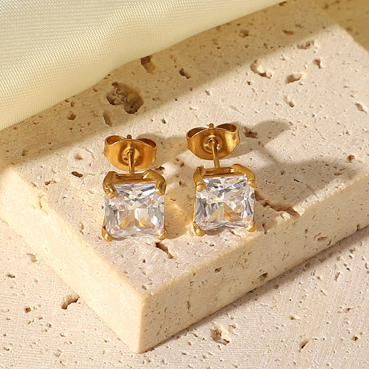 18K Gold Essential Cubic Zirconia Stud Earrings