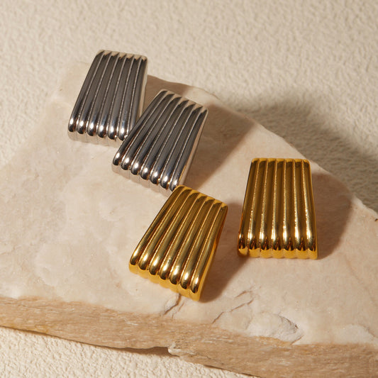18K Gold Trendy Ribbed Plate Stud Earrings