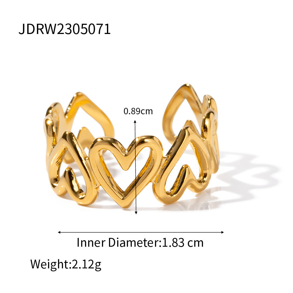18K Gold Heart Band Ring