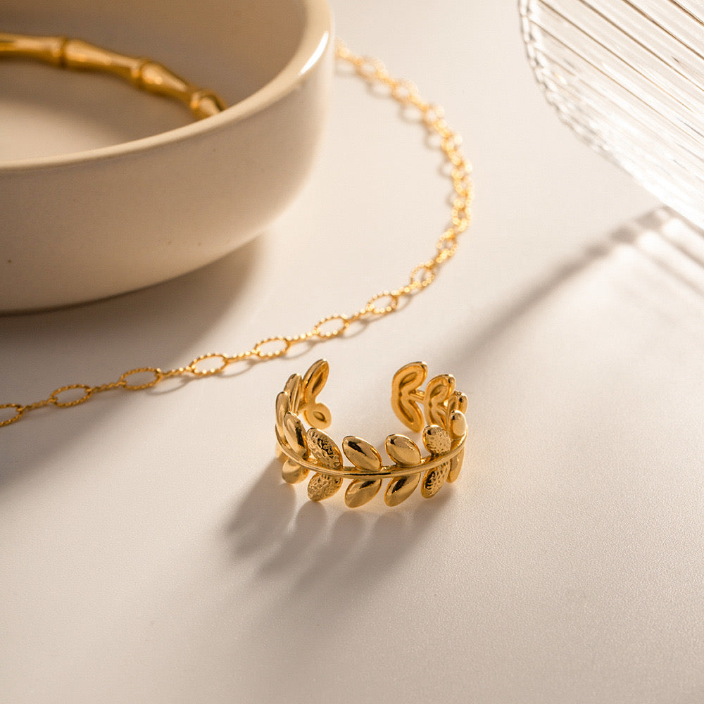 18K Gold Olive Branch Nature Band Ring