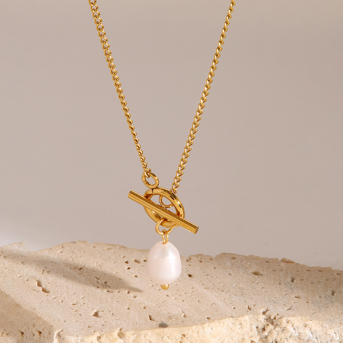 18K Gold Simple Pearl Pendant Toggle Chain Necklace