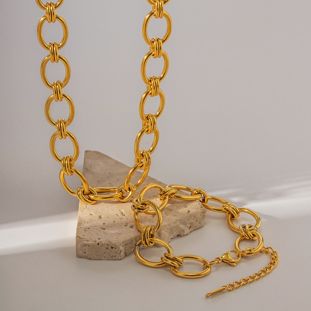 18K Gold Chunky Circle Chain Bracelet