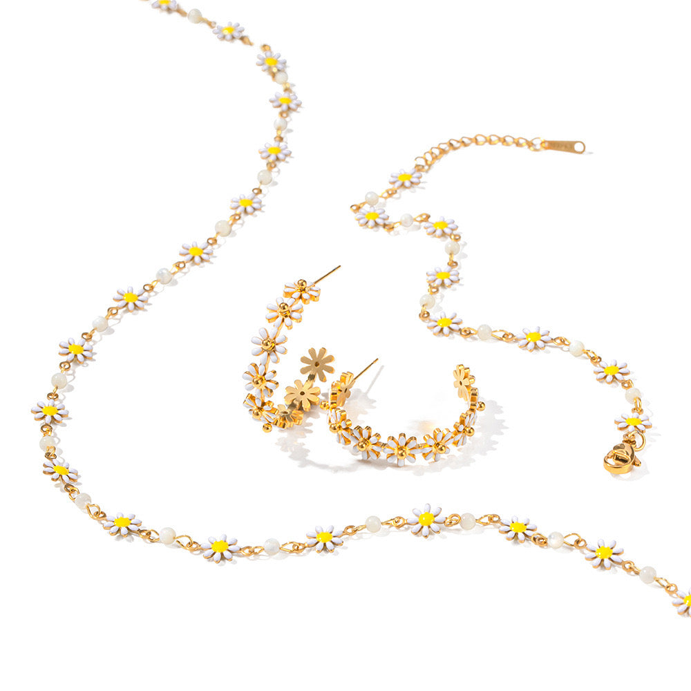 18K Gold White Daisy Flower Chain Choker Necklace