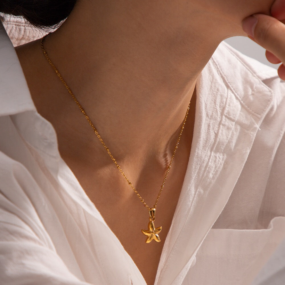 18K Gold Starfish Pendant Necklace