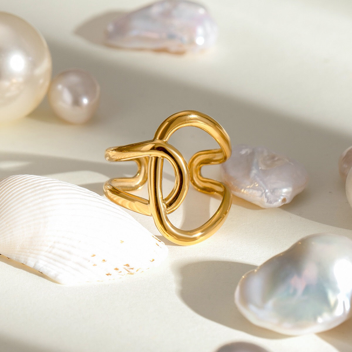 18K Gold Intertwined Statement Ring