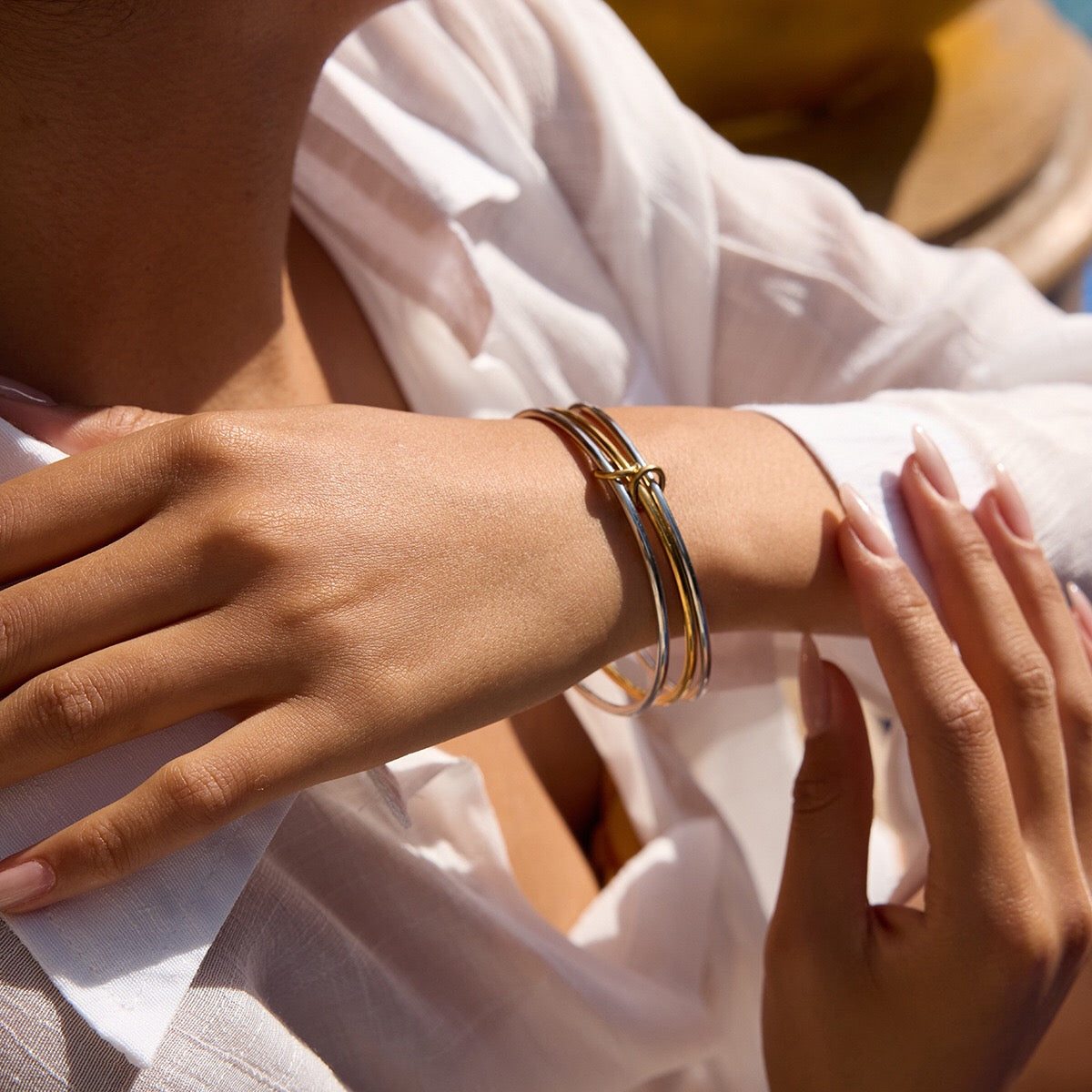 18K Gold and Silver Two Tone Connected Silm Bangle Bracelets Stack