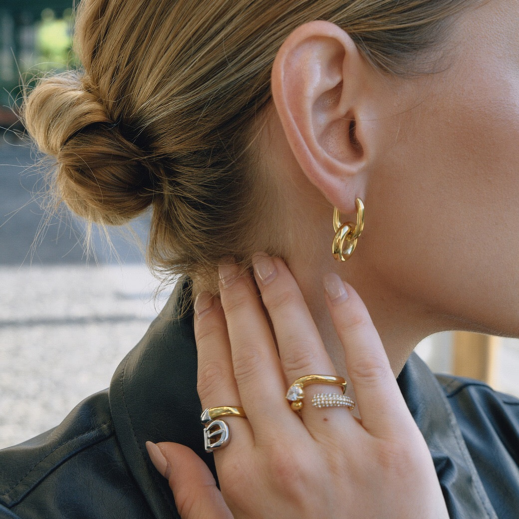 18K Gold Golden Muse Small Hoop Huggie Earrings
