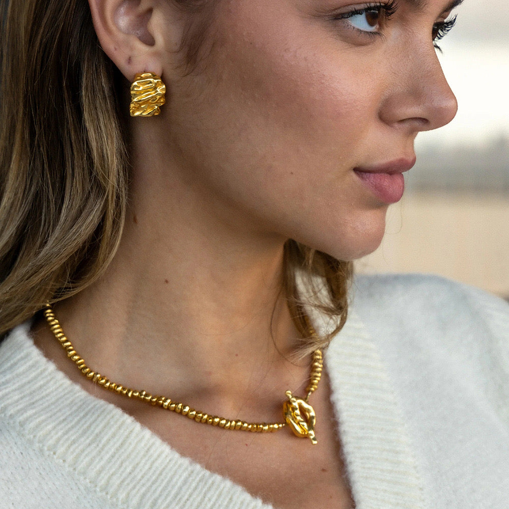 18K Gold Chic Design Small Hoop Huggie Earrings