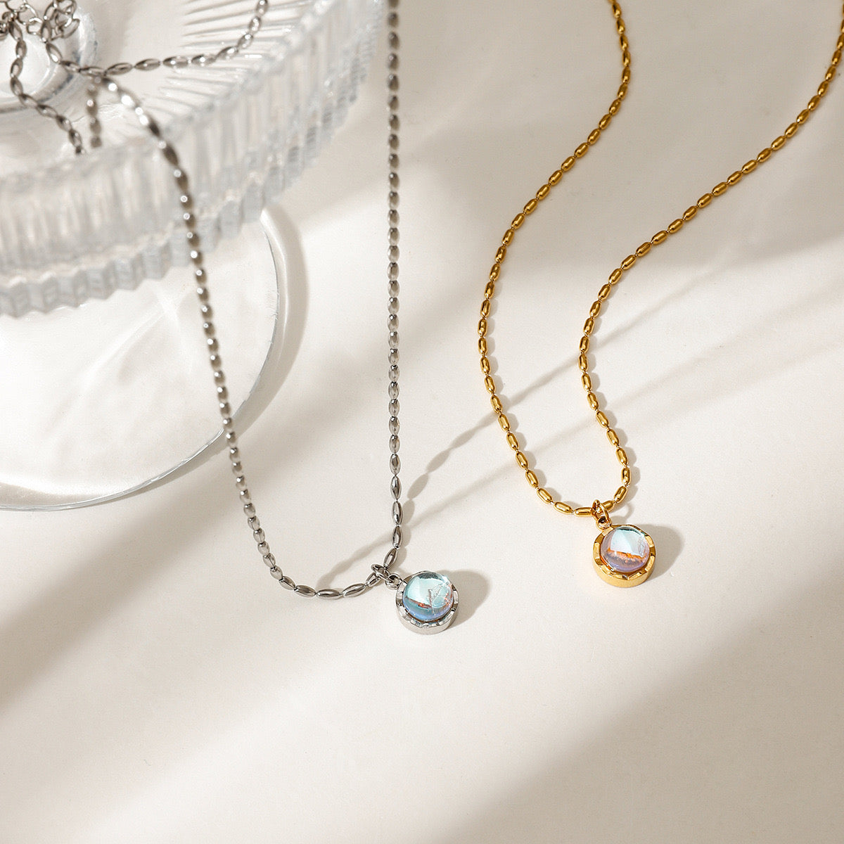 18K Gold Moonstone Pendant Necklace