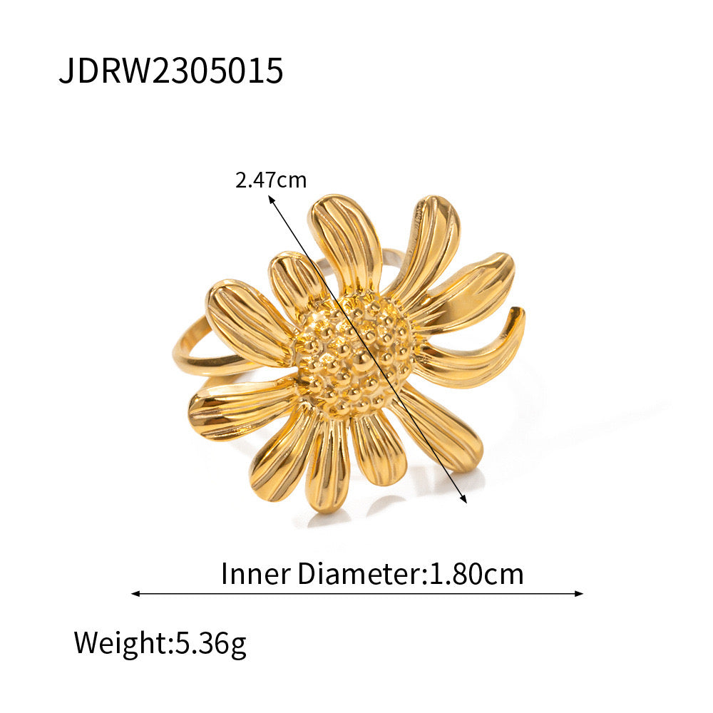 18K Gold Summer Flower Statement Ring