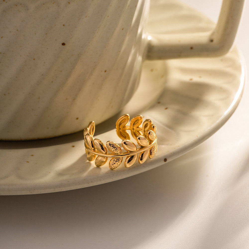 18K Gold Olive Branch Nature Band Ring