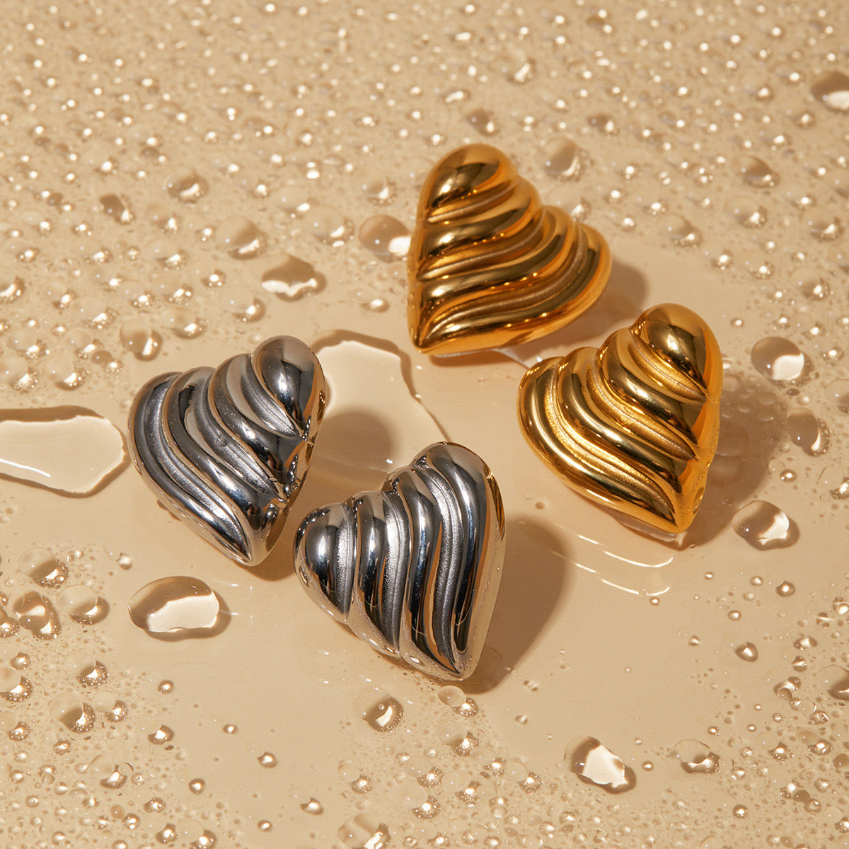 18K Gold Ribbed Heart Statement Stud Earrings