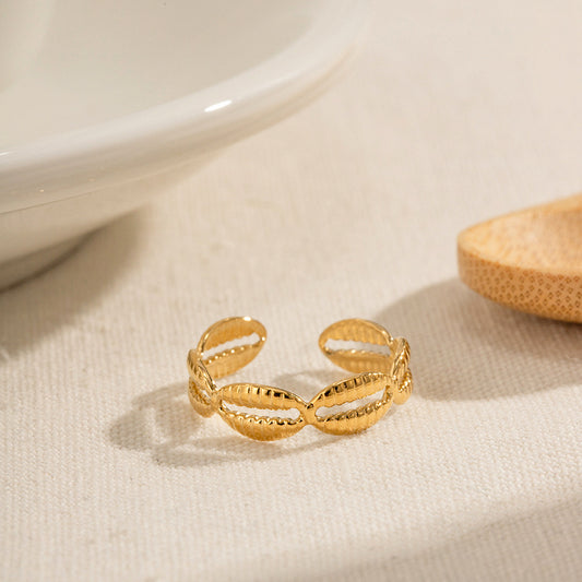 18K Gold Summer Seashell Band Ring