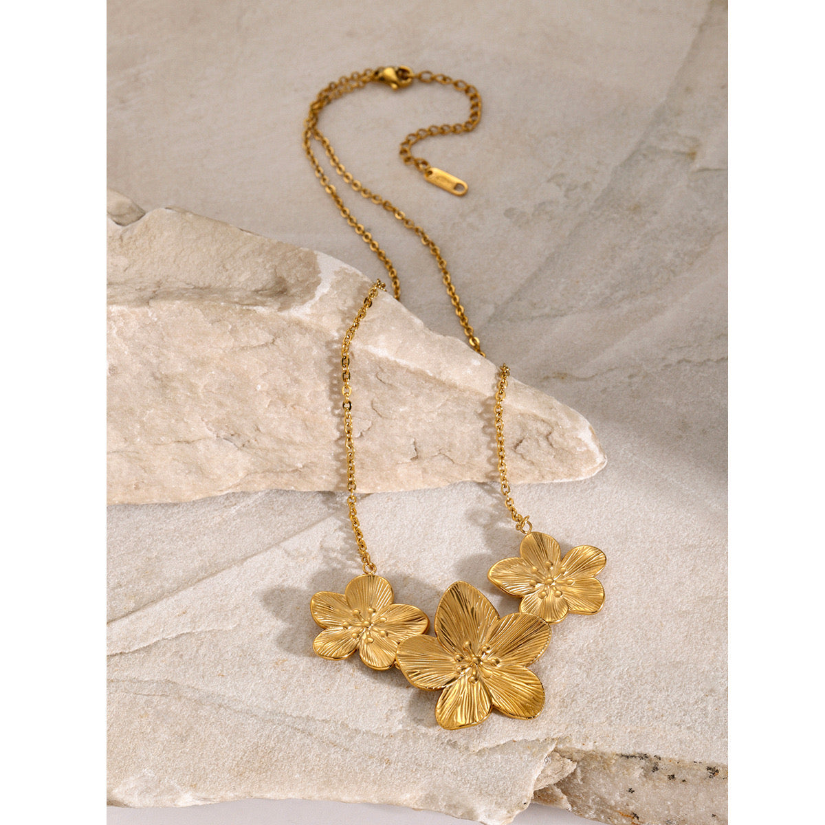 18K Gold Summer Flower Pendant Statement Necklace