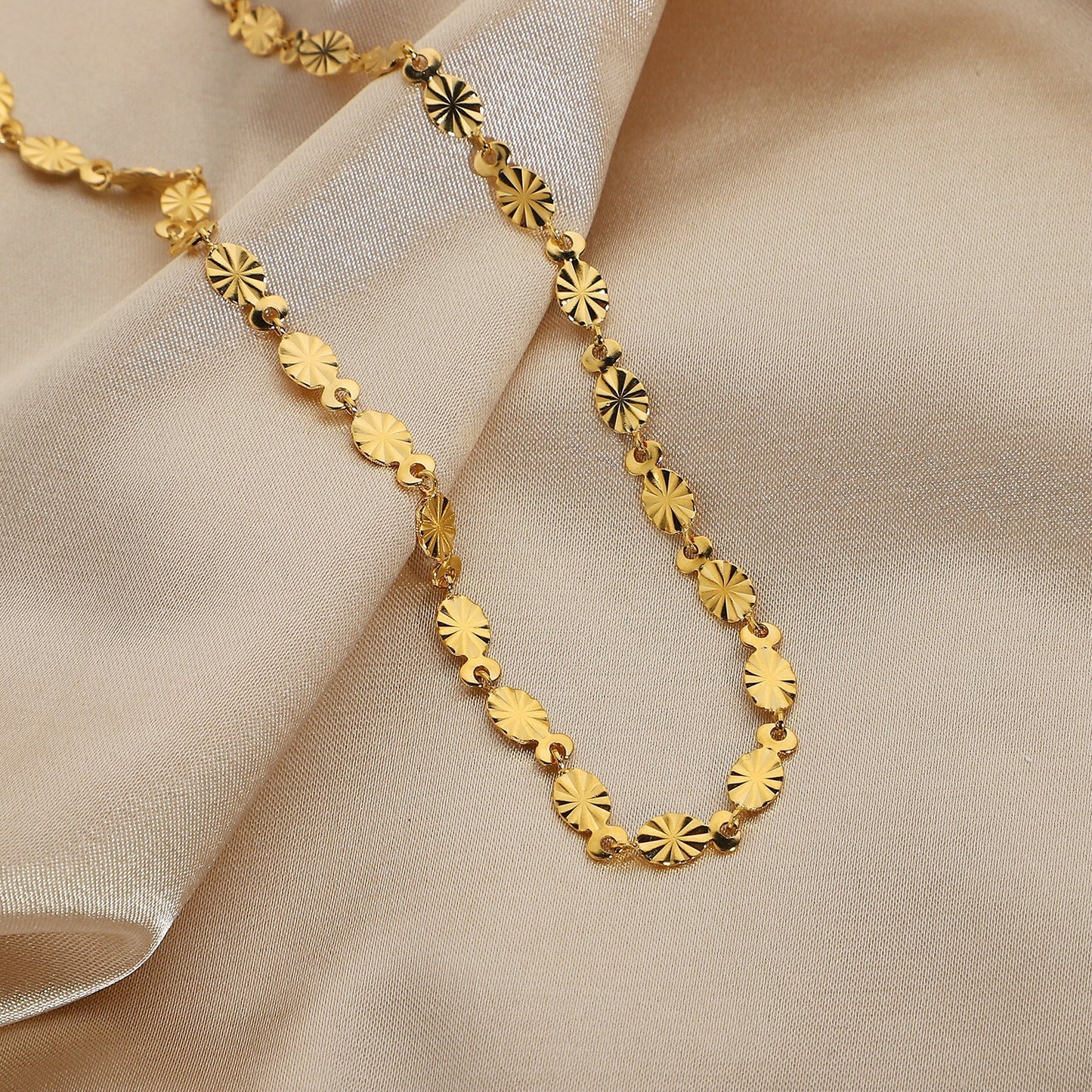 18K Gold Dainty Flower Disc Chain Choker Necklace