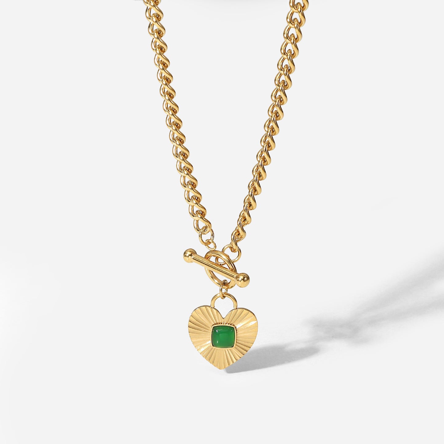 18K Gold Emerald Heart Pendant Statement Necklace
