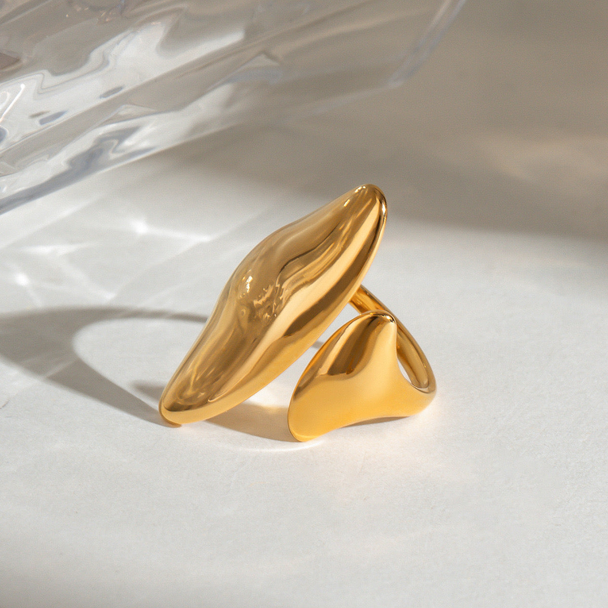 18K Gold Edgy Liquid Form Statement Ring