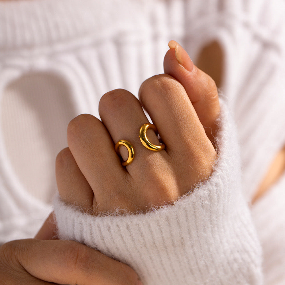 18K Gold Unique Wave Cuff Ring