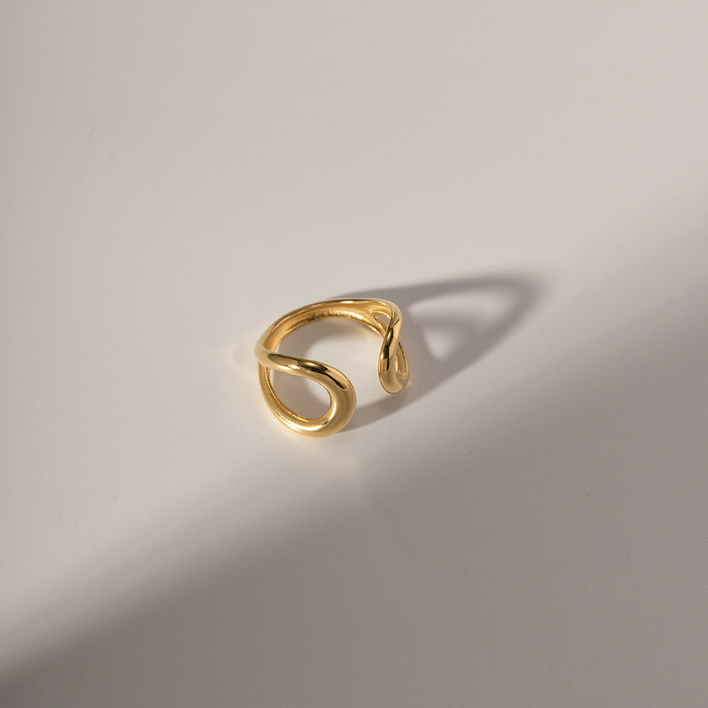 18K Gold Unique Wave Cuff Ring
