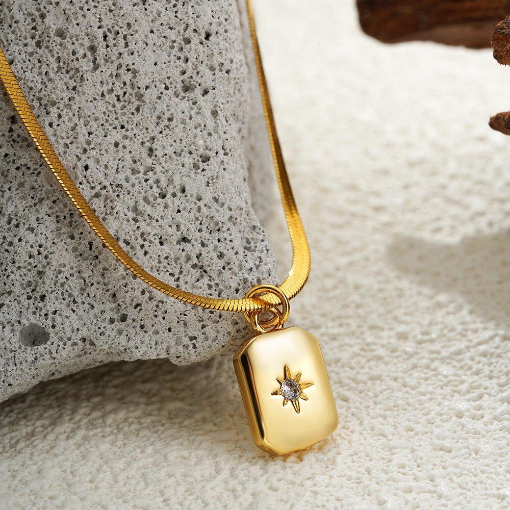 18K Gold Chic Starburst Pendant Herringbone Chain Necklace