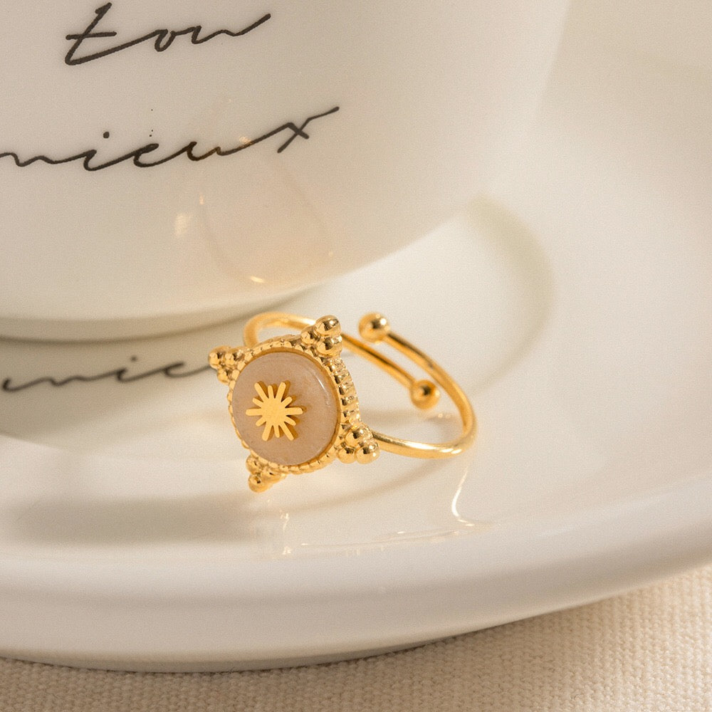 18K Gold Vintage Inspired Compass Ring
