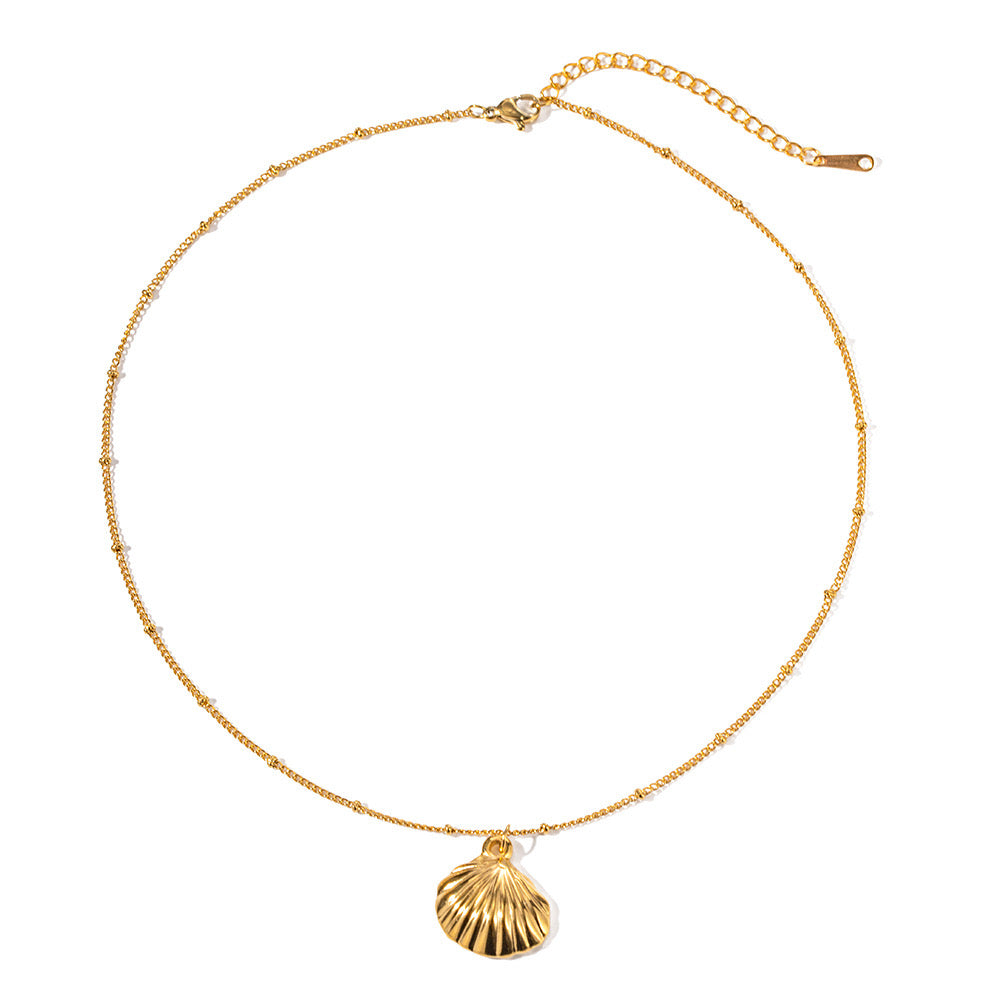 18K Gold Seashell Pendant Necklace