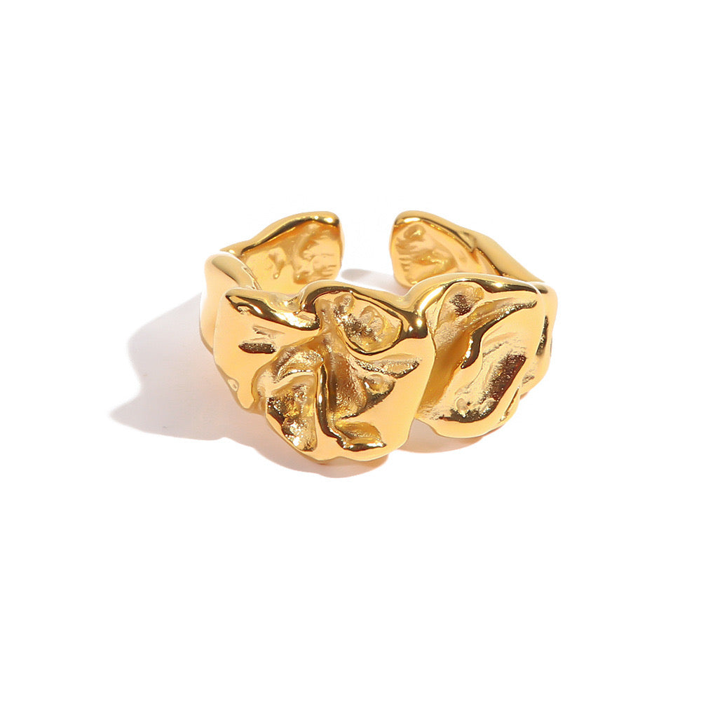 18K Gold Ribbon Like Statement Band Ring