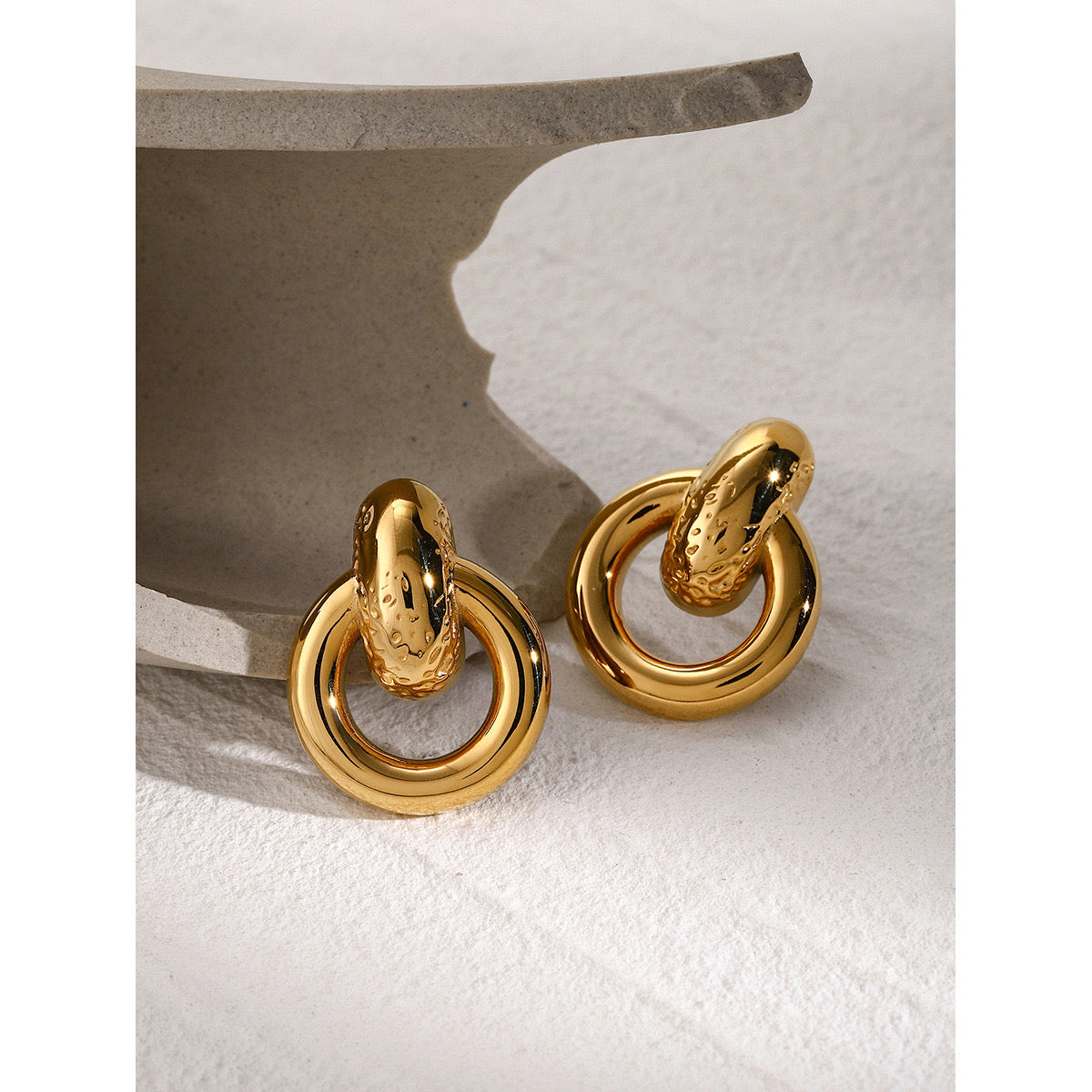 18K Gold Unique Circle Statement Stud Earrings