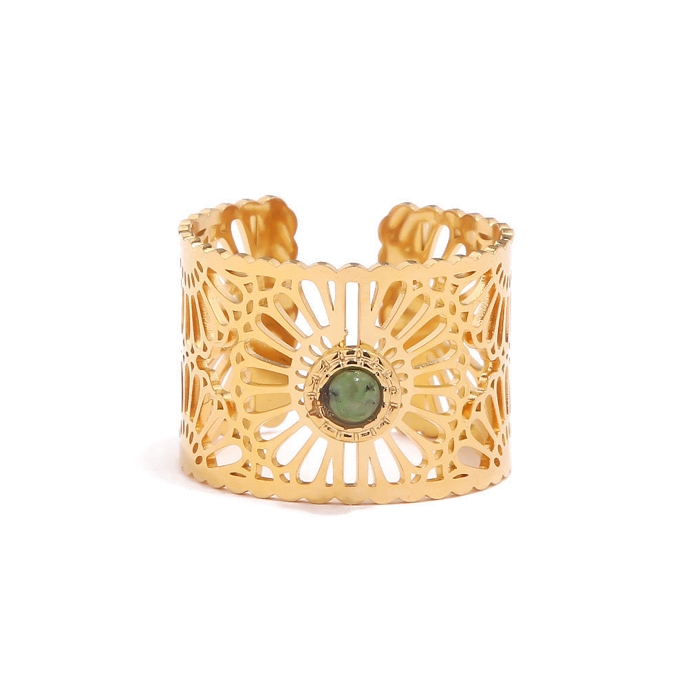18K Gold Vintage Inspired Green Gemstone Band Ring
