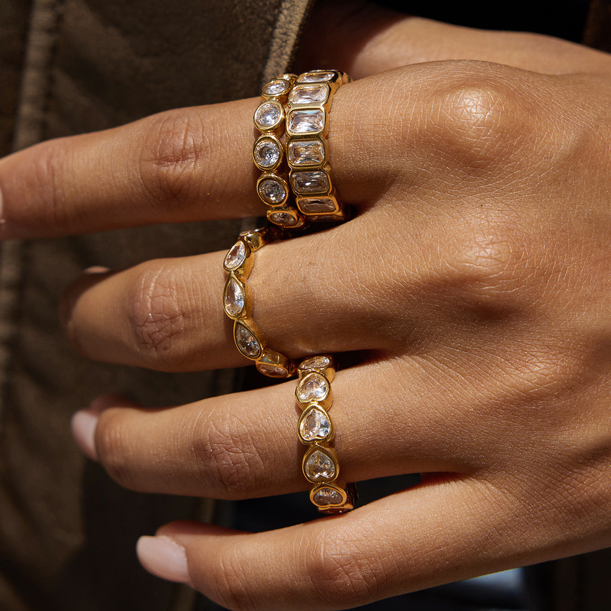 18K Gold Extra Shine Heart Eternity Tennis Ring