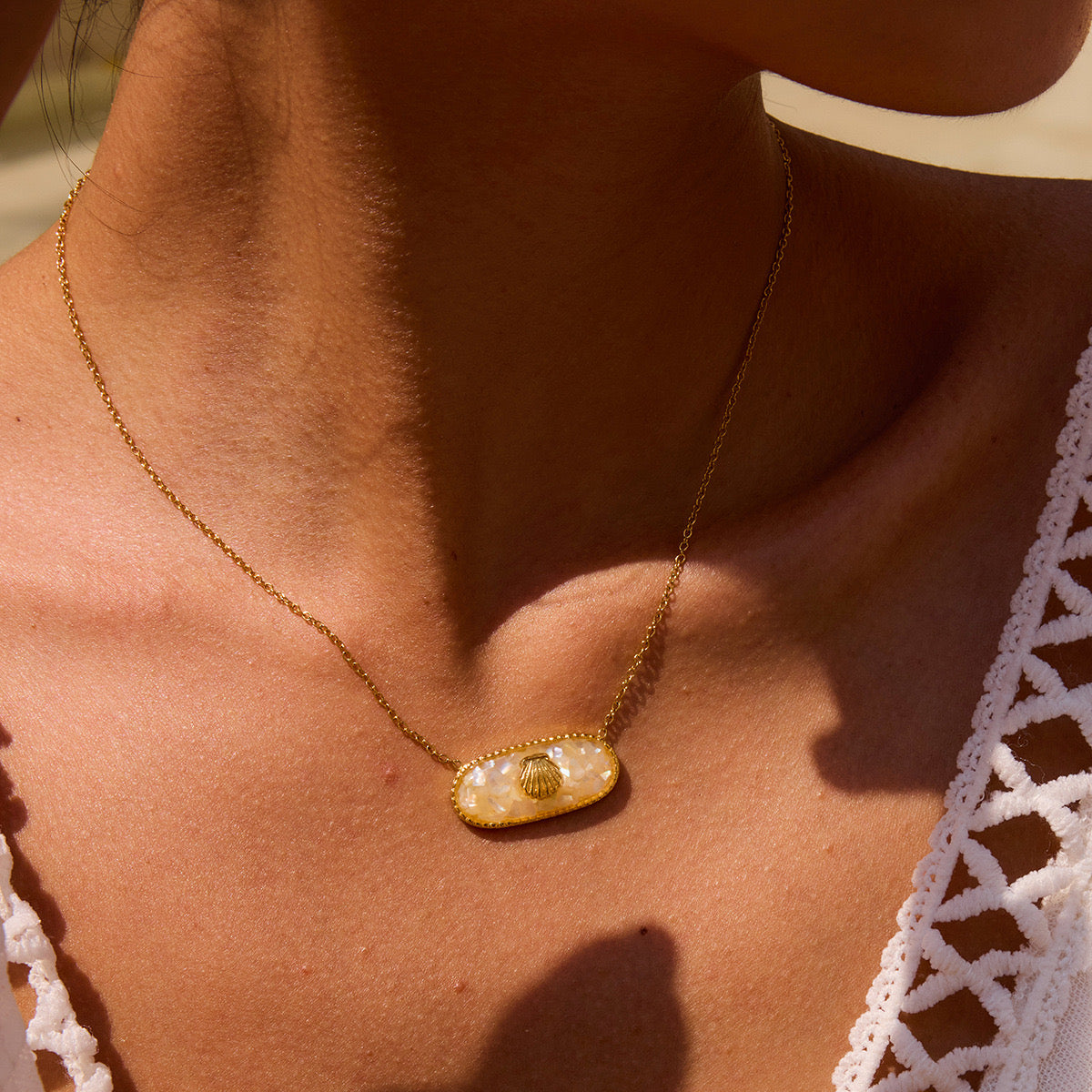18K Gold Seashell Jelly Color Dainty Pendant Necklace