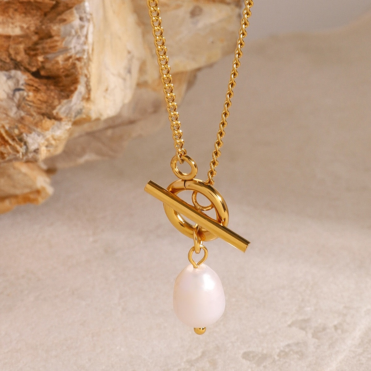 18K Gold Simple Pearl Pendant Toggle Chain Necklace