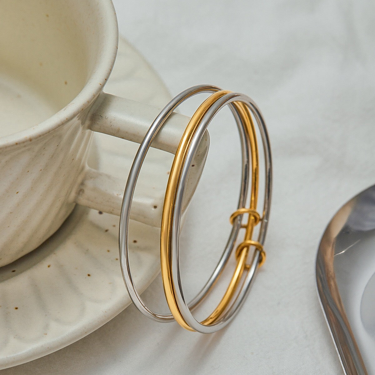 18K Gold and Silver Two Tone Connected Silm Bangle Bracelets Stack