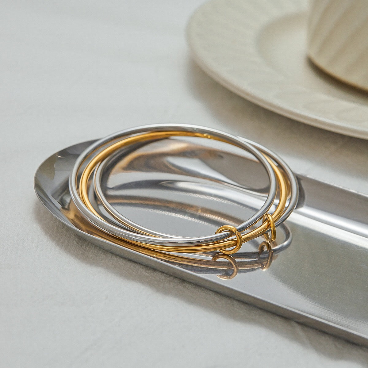 18K Gold and Silver Two Tone Connected Silm Bangle Bracelets Stack