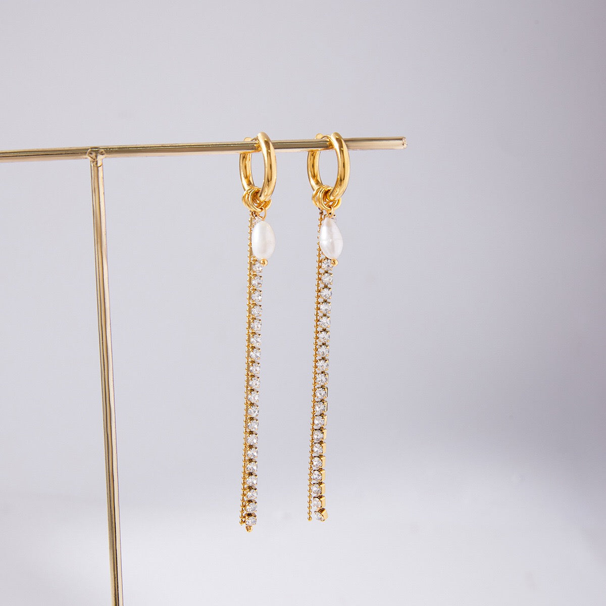 18K Gold Starstruck Tennis Chain Pearl Drop Dangle Huggie Earrings