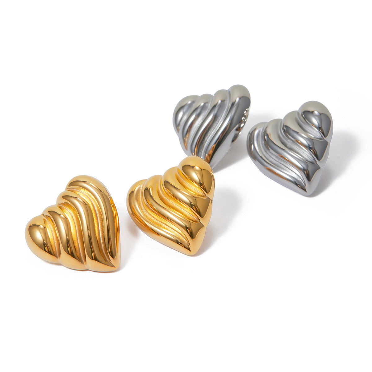 18K Gold Ribbed Heart Statement Stud Earrings