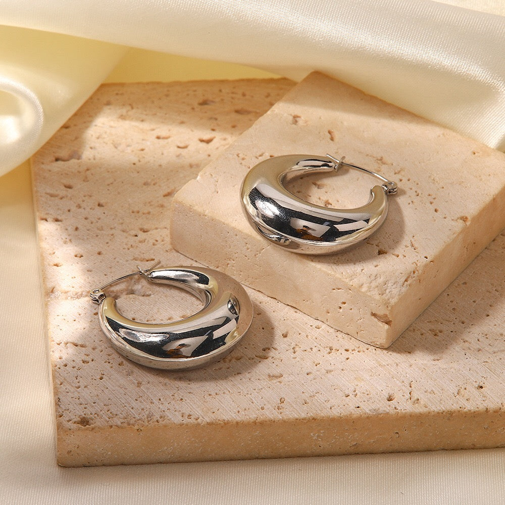 18K Gold Thick Huggie Small Hoop Earrings