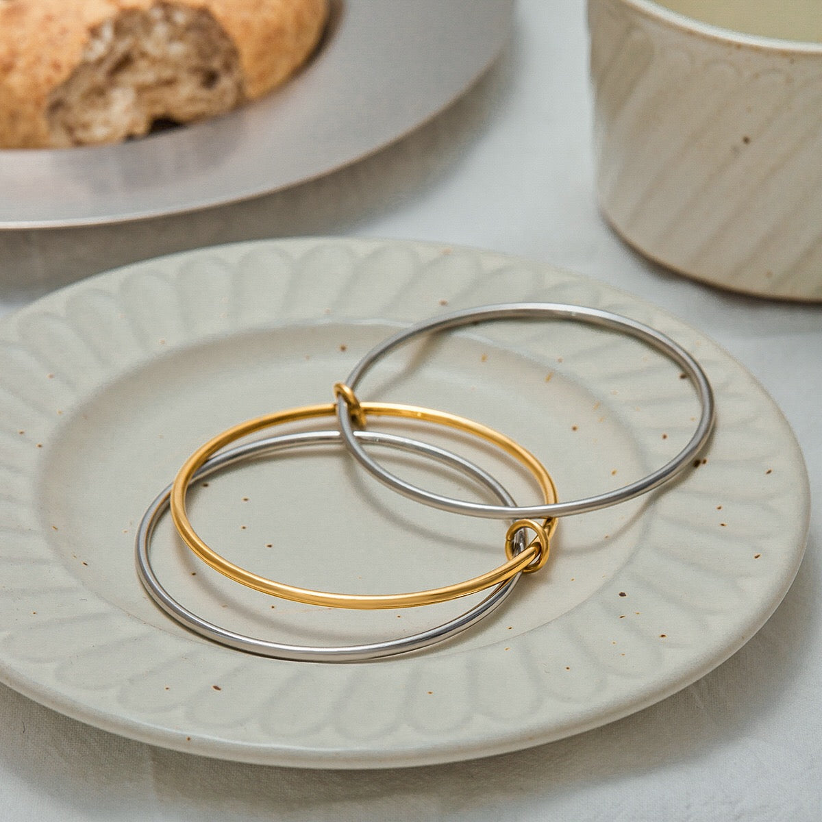 18K Gold and Silver Two Tone Connected Silm Bangle Bracelets Stack