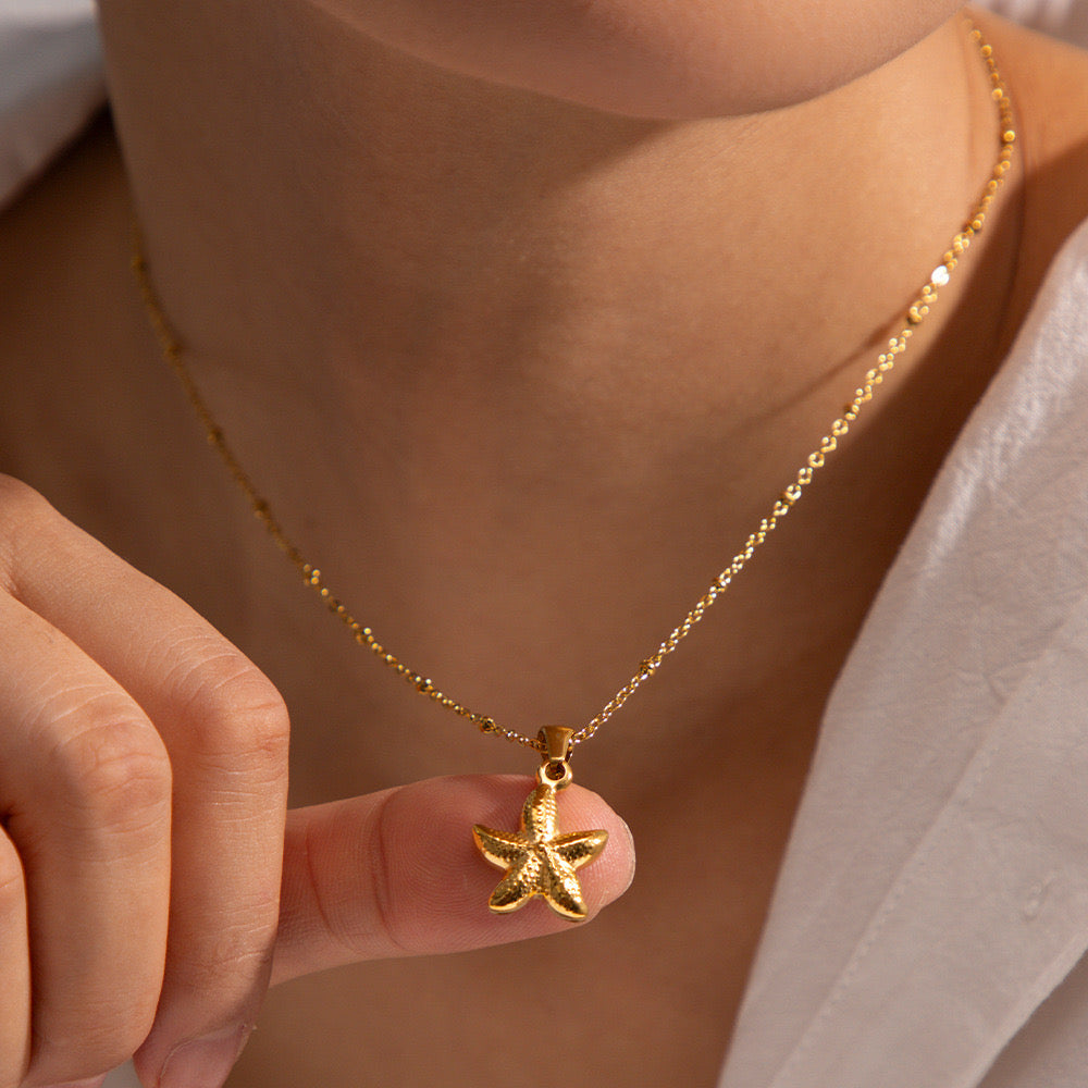 18K Gold Starfish Pendant Necklace